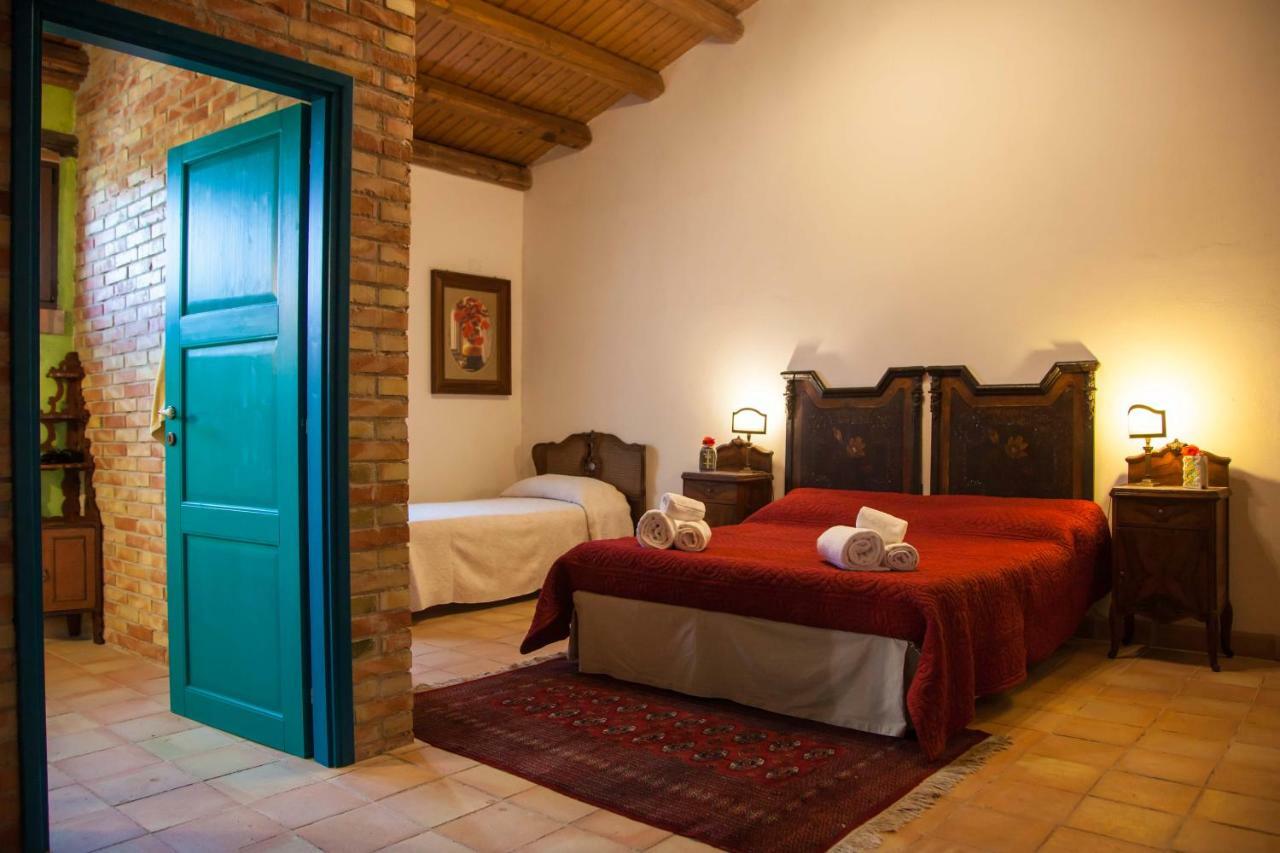 Casa Go'El Bed & Breakfast Chiaramonte Gulfi Exterior photo